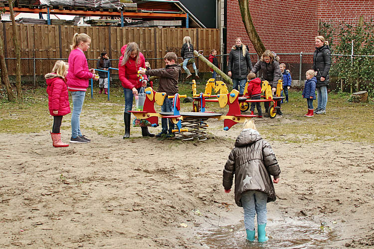 Paaseieren zoeken en spelmiddag_16